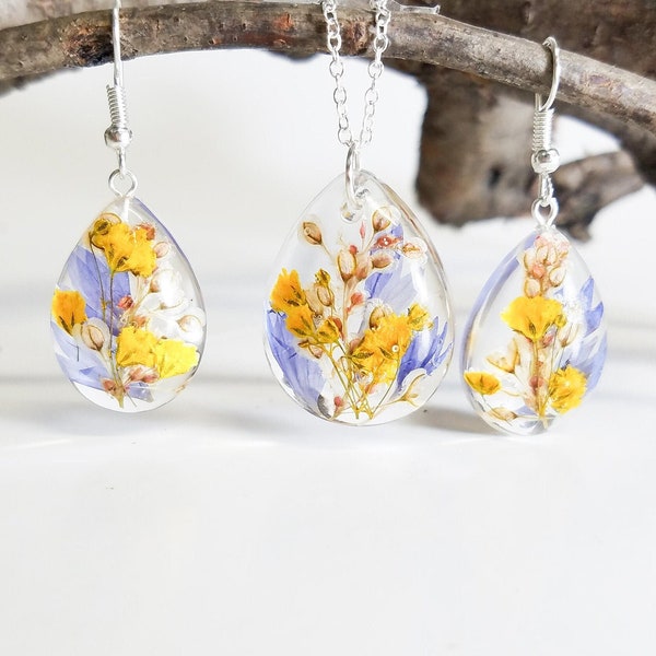 Mother's day gift for her - real flower jewelry set, earrings and necklace, pressed flower jewelry, real flower necklace, resin jewelry