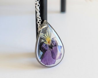 Real pansy necklace, real flower jewelry, resin jewelry, teardrop necklace, gift for girlfriend, gift for her, gift idea for mom, handmade