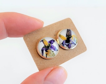 Resin stud earrings, real flower resin jewelry, pressed flower earrings, nature jewelry, nature lover gift, handmade jewelry gift for her