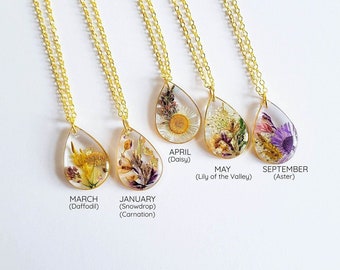 Birth month flower necklace, unique gift for her Birthday, pressed flower necklace, dried flower resin jewelry, botanical jewelry, nature