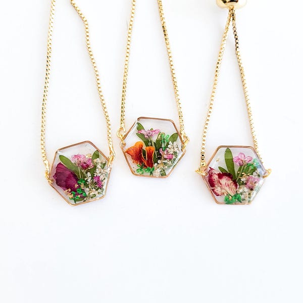Pulsera con dije de flor del mes de nacimiento con flores prensadas naturales – Regalo para damas de honor, cumpleaños, aniversario o para el Día de la Madre