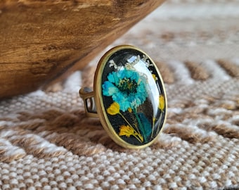 Bague en résine noire, vraie fleur, bague en résine naturelle, bijoux en résine, bijoux inspirés de la nature, cadeaux nature, bijoux pour amoureux de la nature, cadeaux