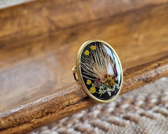 Pressed Flower Ring: Black Resin Botanical Jewelry