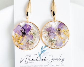 Violet resin earrings –pressed flower botanical jewelry, nature inspired gift for her