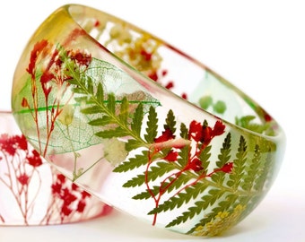 real flower resin bangle, resin bracelet, real flower bracelet, pressed flower bracelet, preserved flower bracelet, resin jewelry, gift