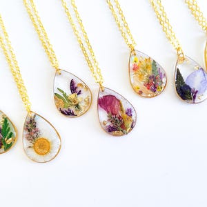 Birth Month Flower Necklace, Pressed Flower Resin Jewelry, Personalized Gift for Her, Botanical  Pendant, Unique Birthstone Jewelry