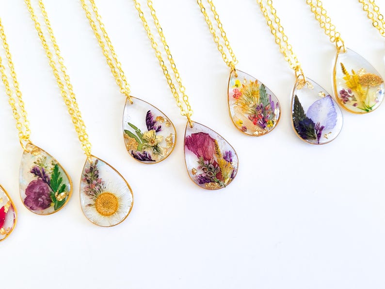 Birth Month Flower Necklace, Pressed Flower Resin Jewelry, Personalized Gift for Her, Botanical  Pendant, Unique Birthstone Jewelry