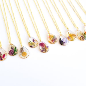 Birth Month Flower Necklace, Pressed Flower Resin Jewelry, Personalized Gift for Her, Botanical  Pendant, Unique Birthstone Jewelry