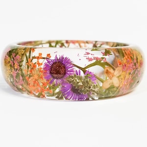 Unique gift for mom, mother's day gift, pressed flower bangle, real flower bracelet, nature jewelry, pressed flower jewelry, nature inspired image 2