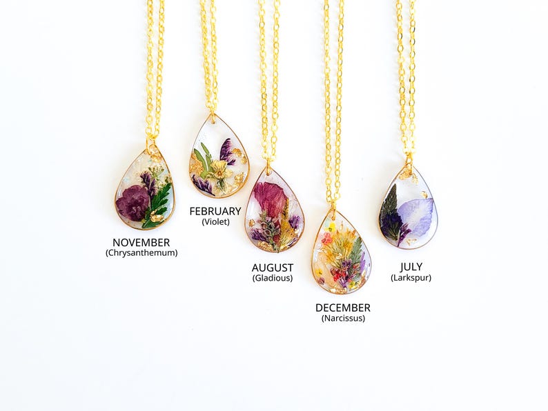 Birth Month Flower Necklace, Pressed Flower Resin Jewelry, Personalized Gift for Her, Botanical  Pendant, Unique Birthstone Jewelry