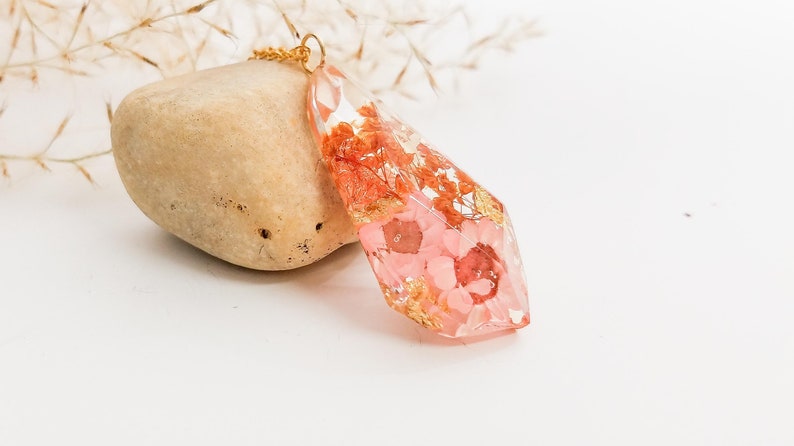 rea flower crystal shaped necklace gift ideas for her nature lover gift resin necklace unique jewelry nature jewelry handmade jewelry
