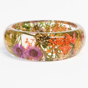 Unique gift for mom, mother's day gift, pressed flower bangle, real flower bracelet, nature jewelry, pressed flower jewelry, nature inspired image 4