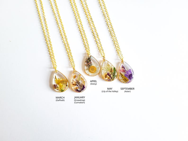 Birth Month Flower Necklace, Pressed Flower Resin Jewelry, Personalized Gift for Her, Botanical  Pendant, Unique Birthstone Jewelry