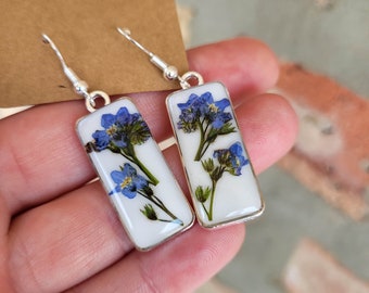 Véritables boucles d'oreilles myosotis, vraies fleurs, boucles d'oreilles en résine, quelque chose de bleu, cadeau pour un ami, cadeau meilleur ami, idée cadeau ami