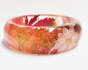 pressed flower jewelry, pressed flower bangle bracelet, real flower bracelet, resin bangle, resin jewelry, handmade gift, gift for her mom