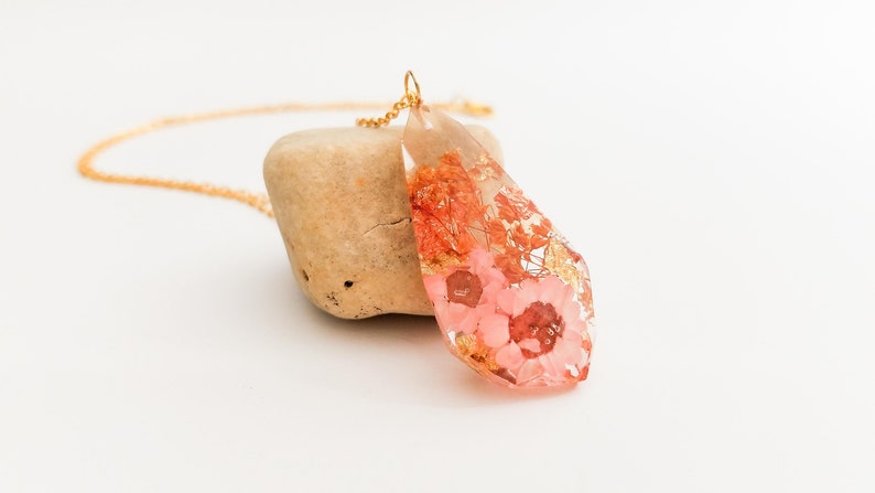 rea flower crystal shaped necklace gift ideas for her nature lover gift resin necklace unique jewelry nature jewelry handmade jewelry
