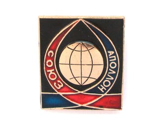 Sowjetisch Space Pin, Sojus Apollo Pin, 1975, Cosmos, Abzeichen, sowjetischer Vintage Sammler Pin, Sowjetunion Pin, UdSSR, 70er Jahre
