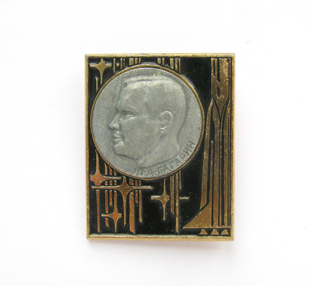 Gudeke CCCP Cosmonaut Yuri Gagarin Pin - Enamel Soviet Badge, 30x23mm