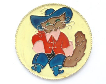 Puss in Boots, Cat Pin, Rare children badge, Vintage badge, Soviet Vintage Pin, Round Pin, Soviet Pin, Soviet Badge, USSR, 80s