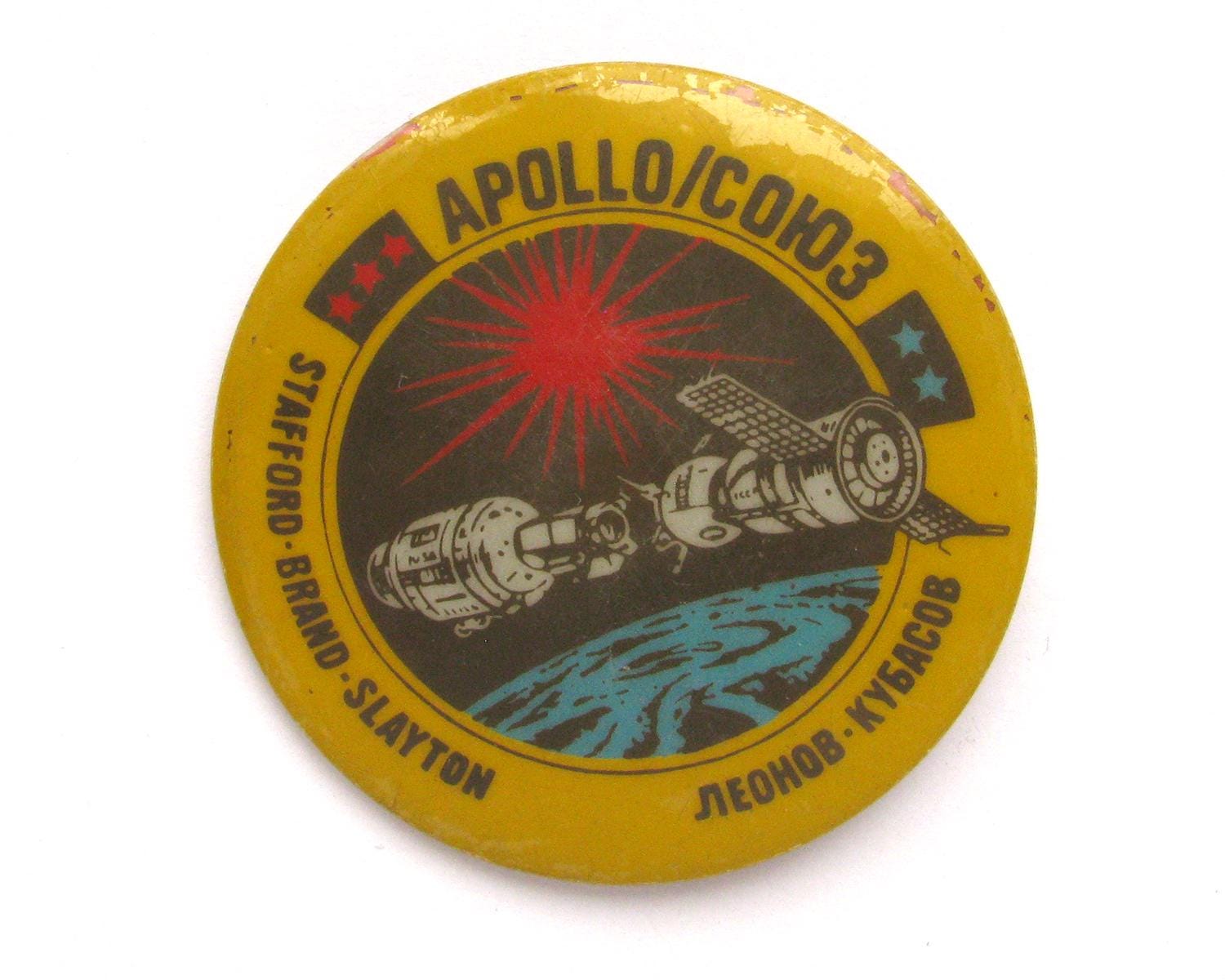Soyuz Apollo Pin, Soviet Badge, Soviet Space Pin, Spacecraft, Cosmos ...