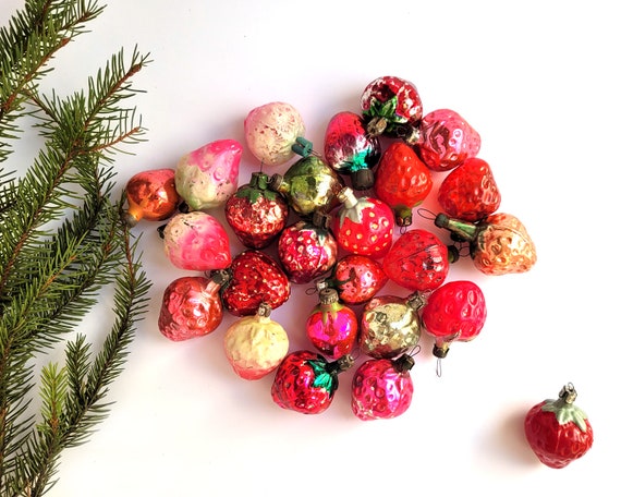 ソビエト クリスマスオーナメント 苺の女の子 ガラスオーナメント