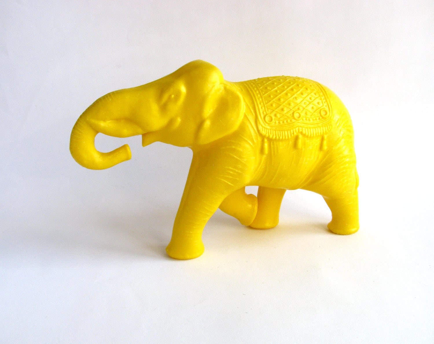 Elefante giallo, Figurina, Animale, Plastica vintage giocattolo, Vecchio giocattolo Russo, Bambola Sovietica, Arredamento vivaio, Made in URSS, 1960 Elefante giallo, Figurina, Animale, Plastica vintage giocattolo, Vecchio giocattolo Russo, Bambola Sovietica, Arredamento vivaio, Made in URSS, 1960