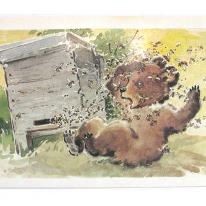 Urso e abelhas, Cartão postal de parabéns, sem uso, Ilustração de Hamburger, Sem assinatura, Cartão postal vintage soviético, URSS, 1987