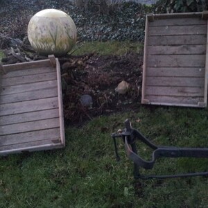 Beautiful sturdy walkways, wooden box, shabby image 4