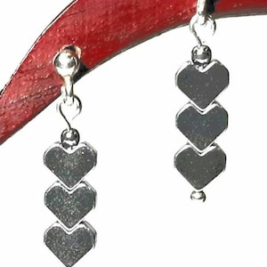 Heart earrings 925 Sterling silver earrings Natural hematite gemstone earrings Hematite hearts dangle earrings Heart dangles Heart jewelry