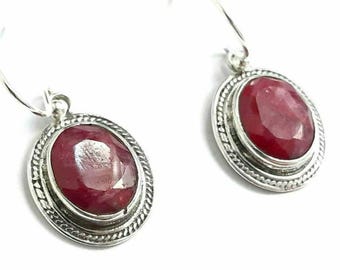 Orecchini con rubino Orecchini in argento Sterling 925 Orecchini pendenti con rubino Orecchini con pietra portafortuna di luglio Pendenti con rubino Orecchini con pietre preziose di rubino Gioielli con rubino