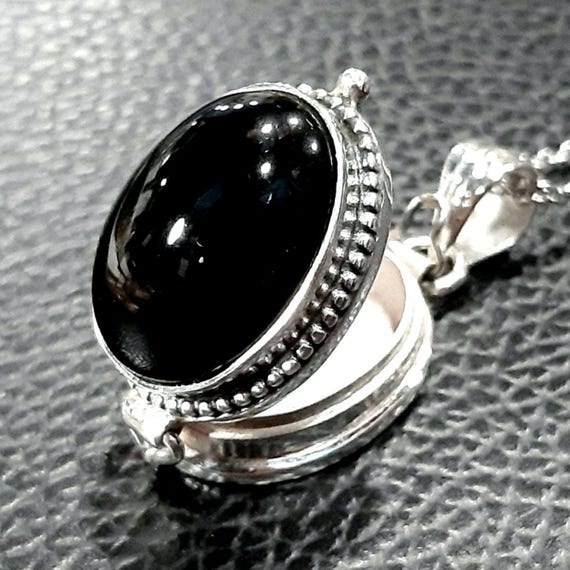 Black onyx photo locket necklace Sterling silver locket Keepsake Poison box  pendant necklace Movable lid pendant Secret compartment jewelry