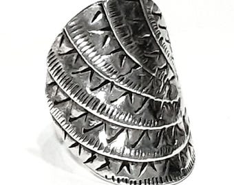 Anillo ancho de plata de ley, ajustable, abierto. Anillo ancho, largo, de plata, envolvente, estilo bohemio.