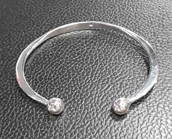 Silver torque deals bracelet
