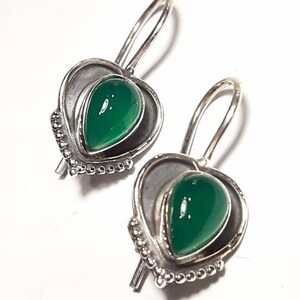 Green onyx earrings Sterling silver earrings Green onyx dangle earrings Green onyx dangles Green onyx gemstone earrings Green onyx jewelry