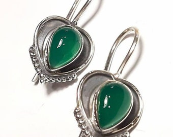 Pendientes de ónix verde Pendientes de plata de ley Pendientes colgantes de ónix verde Pendientes colgantes de ónix verde Pendientes de piedras preciosas de ónix verde Joyas de ónix verde