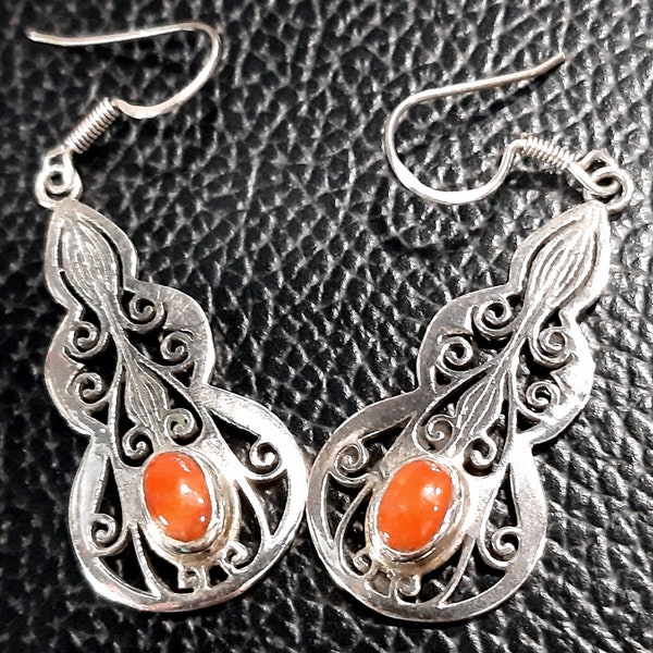 Boucles d'oreilles corail Boucles d'oreilles en argent sterling Boucles d'oreilles pendantes corail Pendentifs corail rouge Bijoux en corail Broche en corail Épingle en corail Bijoux en corail