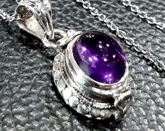 Amethyst photo locket necklace 925 Sterling silver locket pendant Poison box pendant Amethyst gemstone locket Keepsake Movable lid pendant