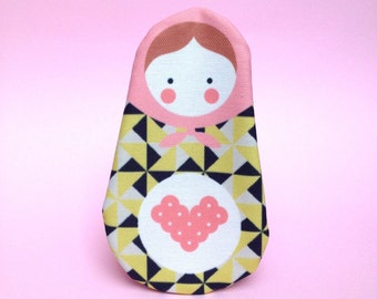 Matryoshka Doll Wallet, Russian Matryoshka dolls, small zipper pouch, coin purse, fabric wallet, vegan money pouch, matryoshka money pouch