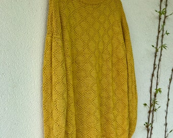 Pure baby alpaca sweater for woman, hand knitted. Natural dyes