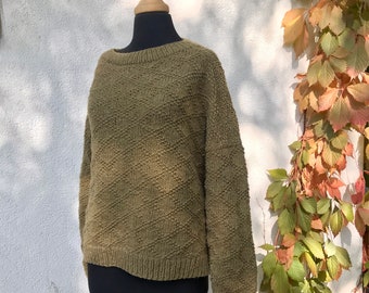 Wool sweater for woman, hand knitted with handspun pure wool. Natural dyes