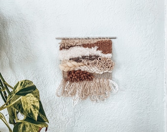 Small Neutral Wall Hanging. White and Natural Wall Hanging. Neutral Woven Decor. Bohemian Home Decor. Bohemian Wall Hanging. Weaving.