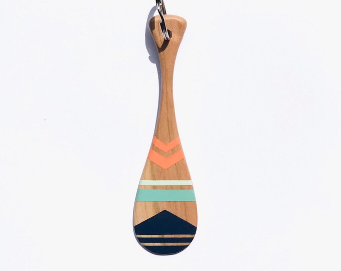 Keychain, Keychain Wood Canoe Paddle , Hand Painted, Personalized. Gift