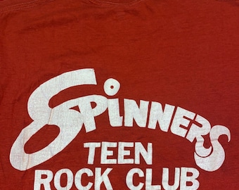 Vintage Spinners Teen Rock Club T-Shirt Size M Screen Stars Red Free Ship USA