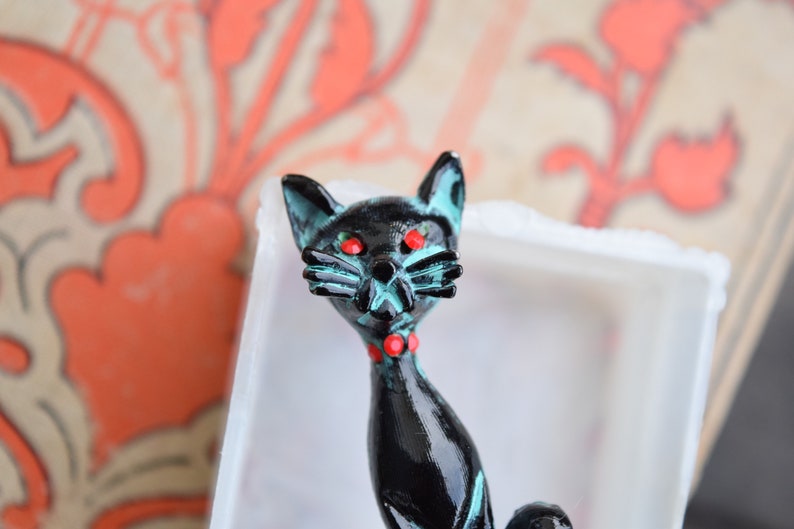 Red Eyes Black Cat Cat Jewelry Red and Aqua Black Cat Pin Vintage Pin Aqua Detail Cat Pin Vintage Brooch Cat Brooch Red Collar