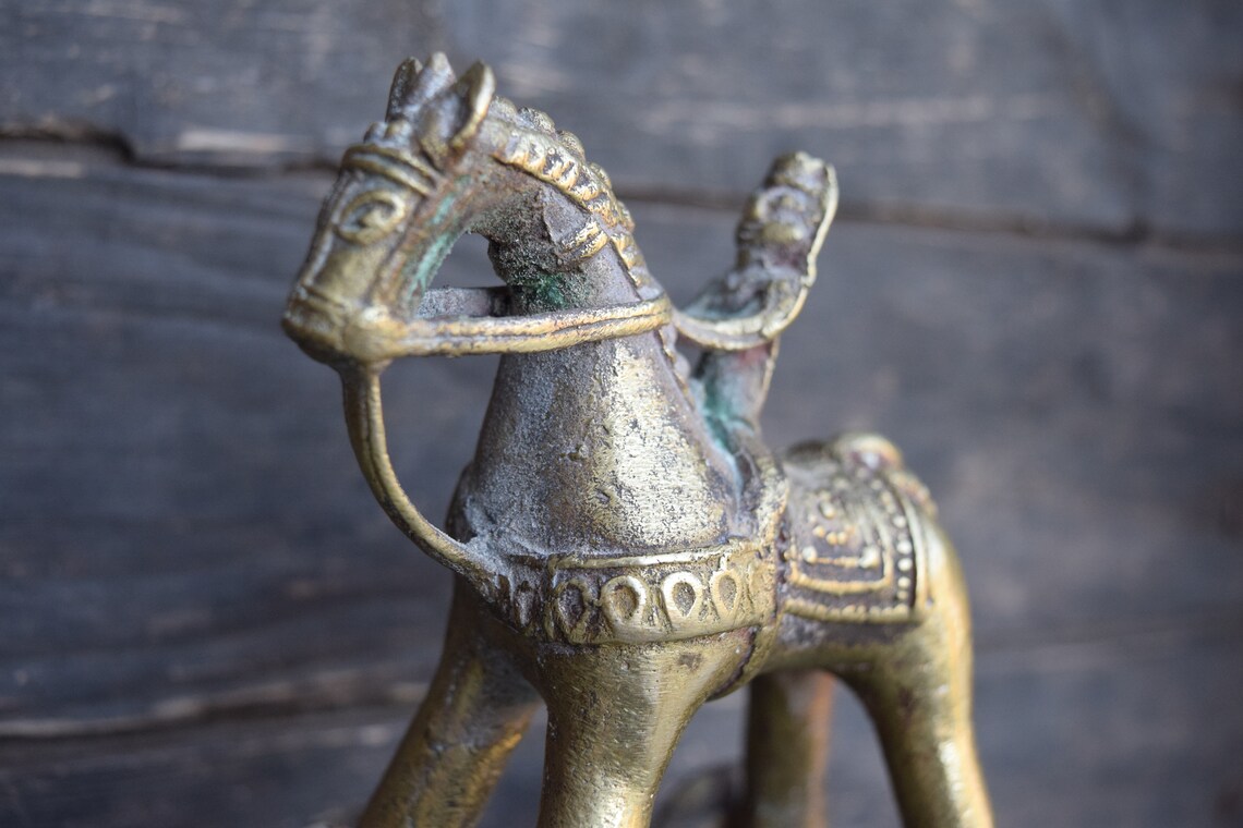 trojan horse figurine