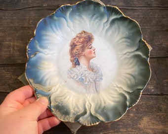 Vintage Plate, Gibson Girl, Decorative Plate, Old Advertising, Atherton Furniture Co, Green and Gold, Worn, Flower Petals, Old Plate