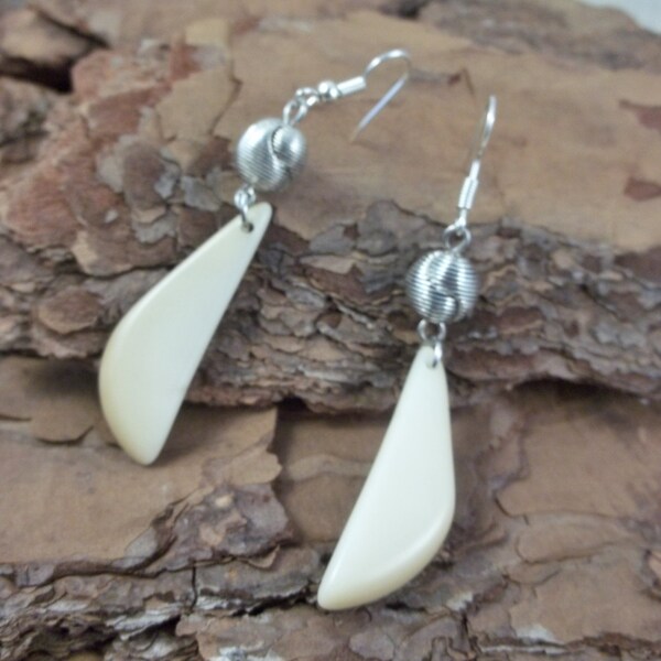 Tagua nut dangle earrings.  Tagua nut slice earrings.  White earrings.  Cream earrings.  White and silver.  dangle earrings.  drop earrings.