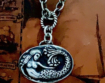 The Siren of The Sea Necklace