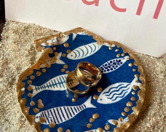 Decoupage Scallop Shell Ring Dish Trinket Handmade MCM Fish