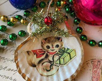 Christmas Ornament Decoupage Scallop Shell  Handmade Kitty Cat Mid Century